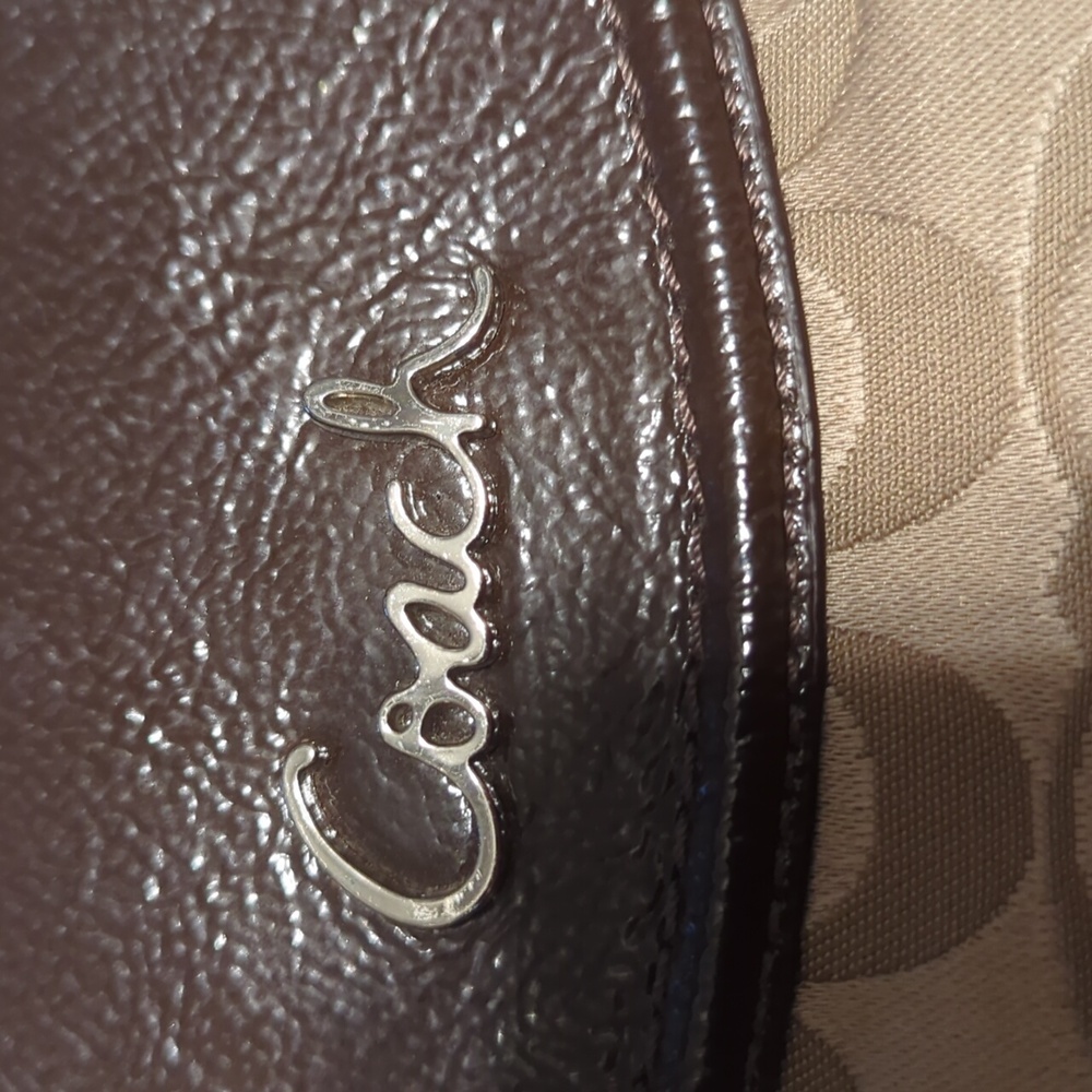 Coach Signature Beige and Brown Shoulder Bag - Picture 2 of 8
